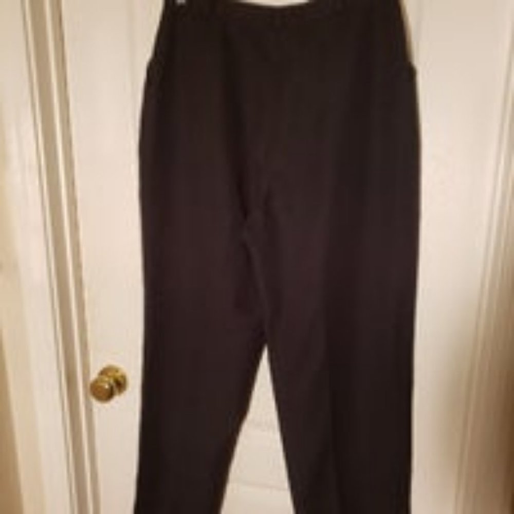 Black pleated dress pants